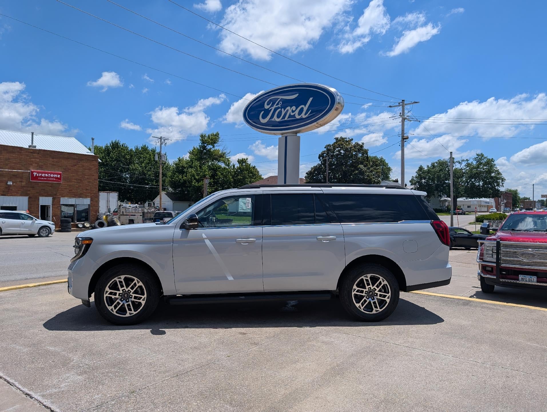 2026 Ford Expedition Max Active 4x4 in Space Silver Metallic — front three-quarter view