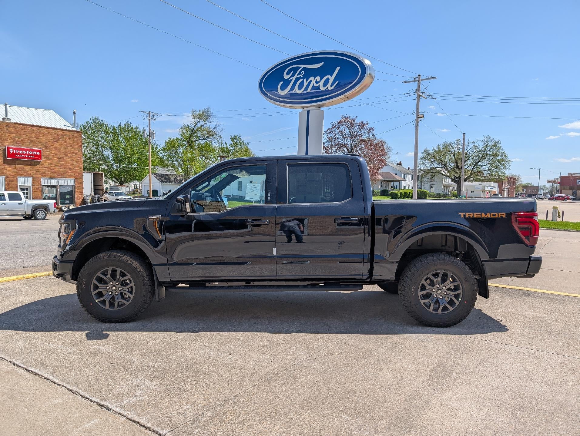 2026 Ford F-150 Tremor 4WD SuperCrew 5.5' Box in Antimatter Blue Metallic — front three-quarter view
