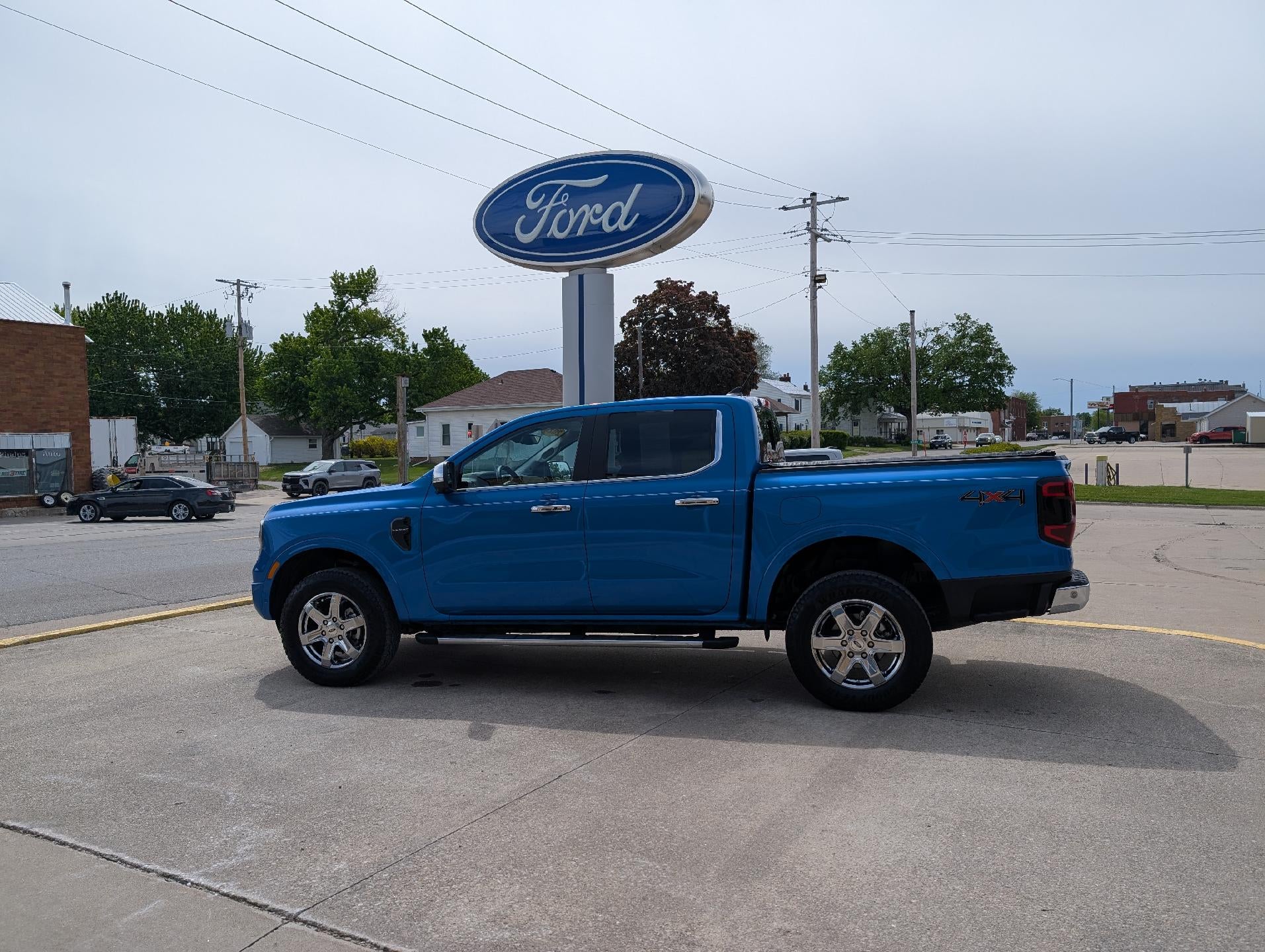 2024 Ford Ranger LARIAT 4WD SuperCrew 5' Box in Other — front three-quarter view