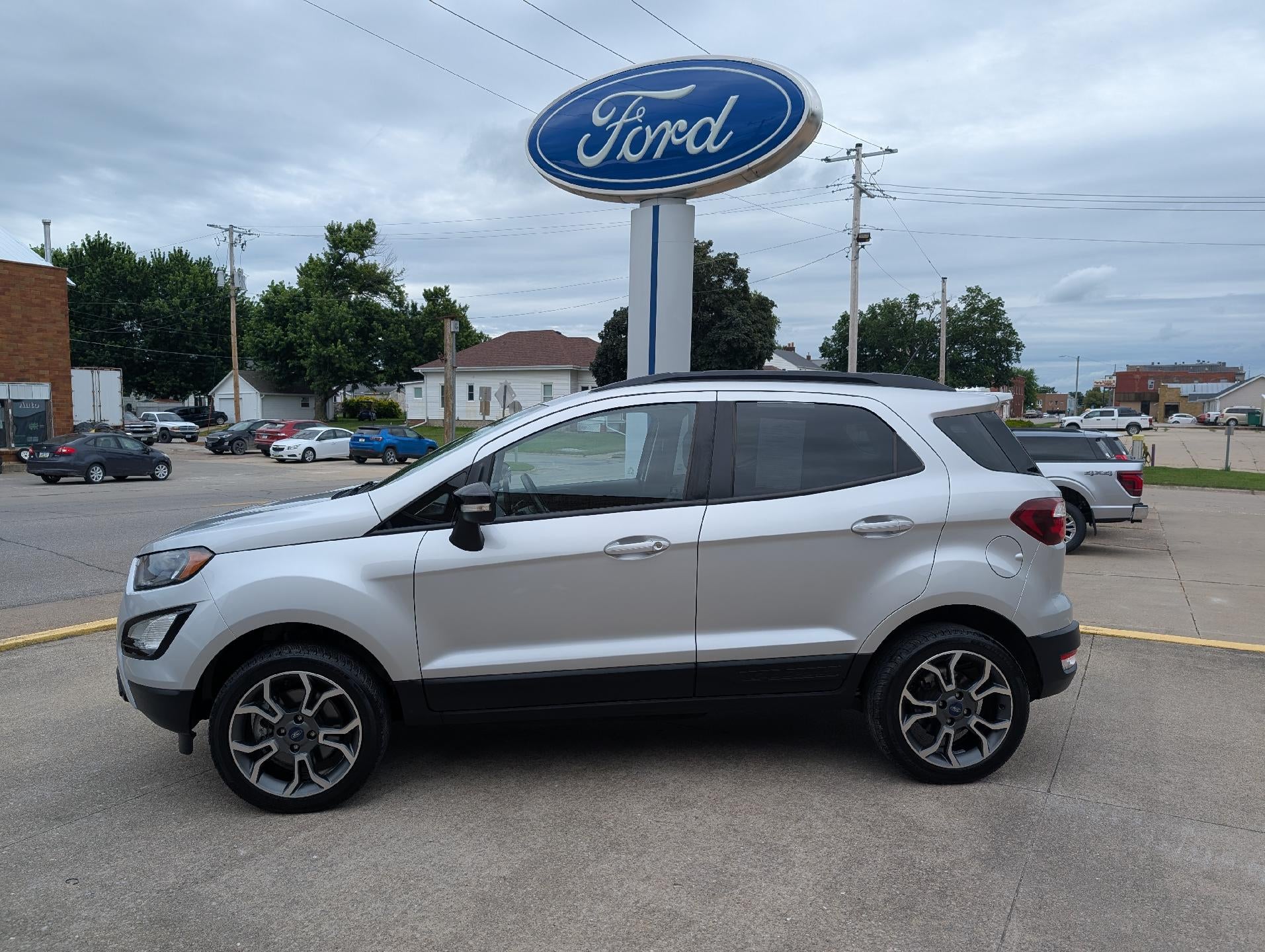 2019 Ford EcoSport SES 4WD in Moondust Silver Metallic — front three-quarter view